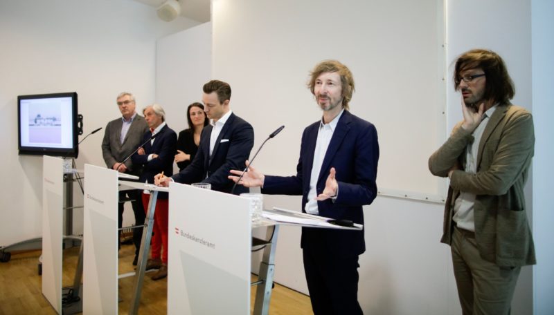 Am 03. April 2019 fand Pressekonferenz zum Thema "Architekturbiennale Venedig 2020" mit Bundesminister Gernot Bl¸mel (m.) statt. Foto Andy Wenzel