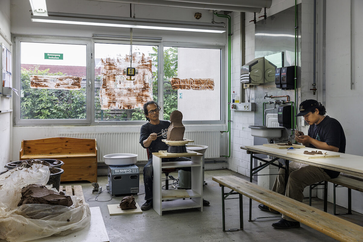 documenta fifteen: Jatiwangi art Factory, Clay Workshop, 2022, Hübner-Areal, Kassel. Foto: Frank Sperling